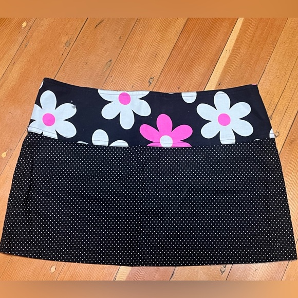 Sweet Spot reversible and adjustable skirt fits size 2-14 EUC - Picture 5 of 9